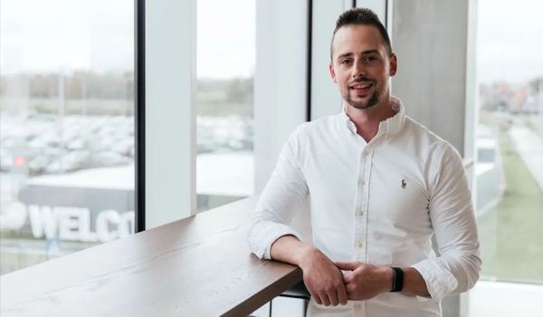 尊龙人生就是博首页--我们又增添了挖掘装载机的零部件